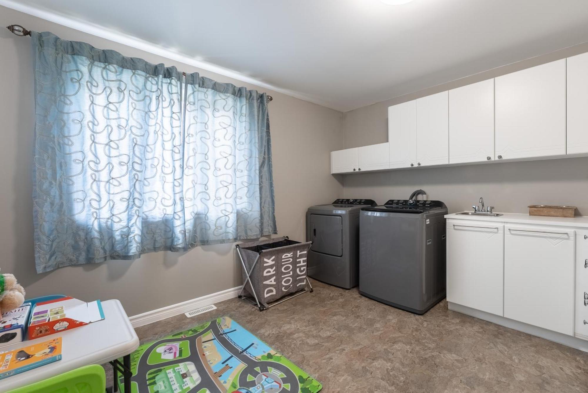 Comfortable Spacious House With Parking Brossard Exterior foto