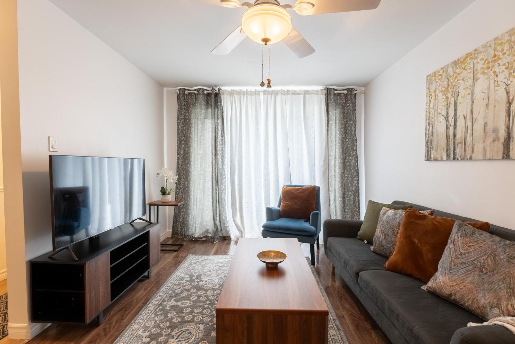 Comfortable Spacious House With Parking Brossard Exterior foto
