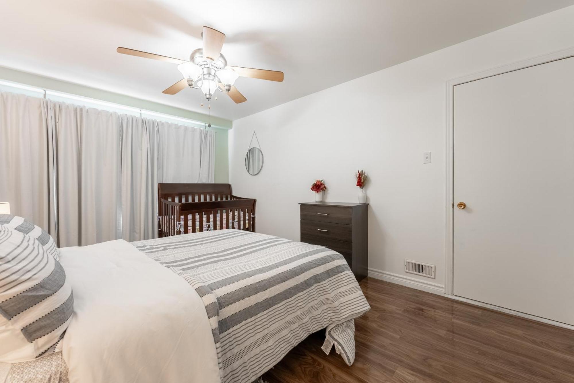 Comfortable Spacious House With Parking Brossard Exterior foto